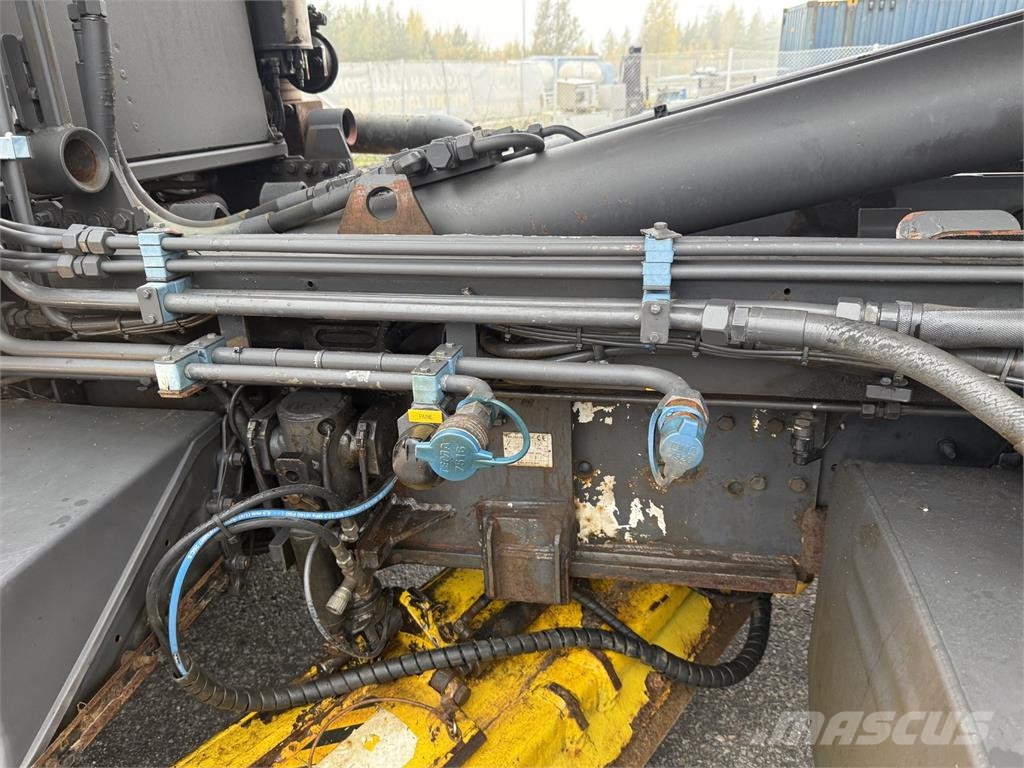 Scania P380 6X2 Koukkulava kuorma-autot