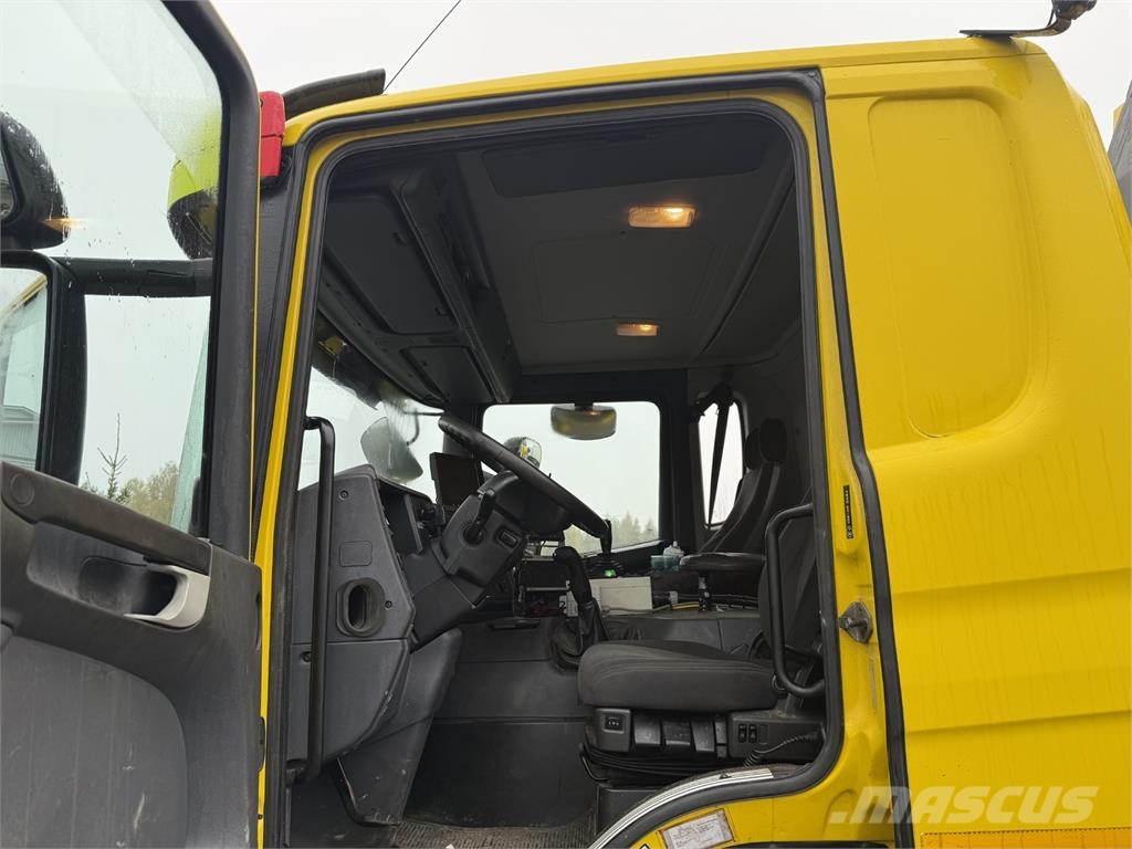 Scania P380 6X2 Koukkulava kuorma-autot