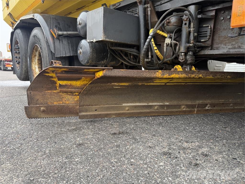 Scania P380 6X2 Koukkulava kuorma-autot