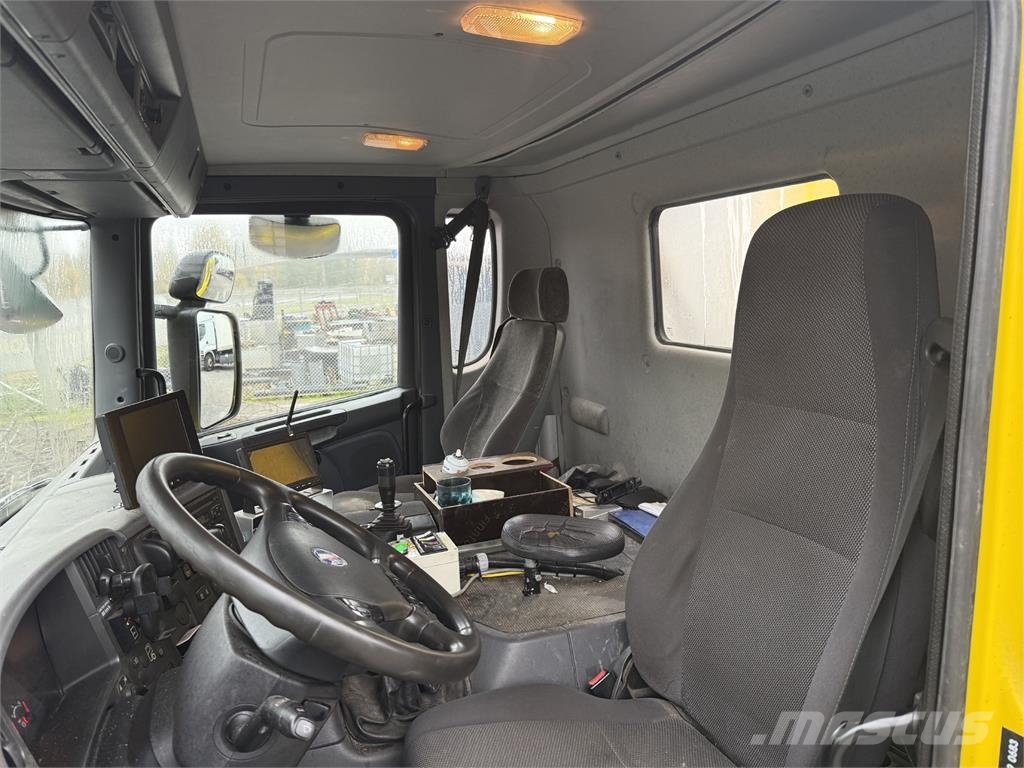 Scania P380 6X2 Koukkulava kuorma-autot