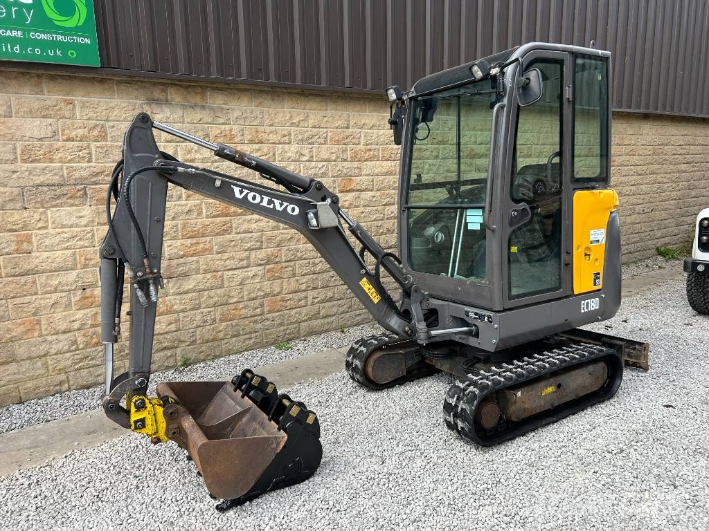 Volvo EC18D 小型挖掘机