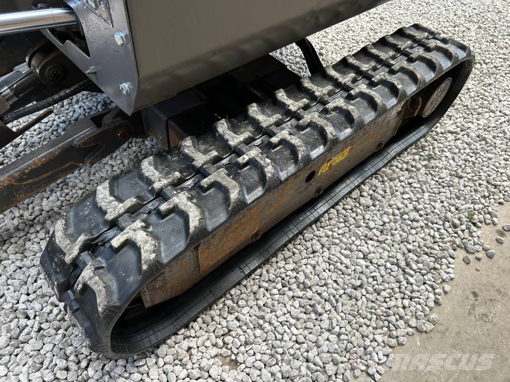 Volvo EC18D 小型挖掘机