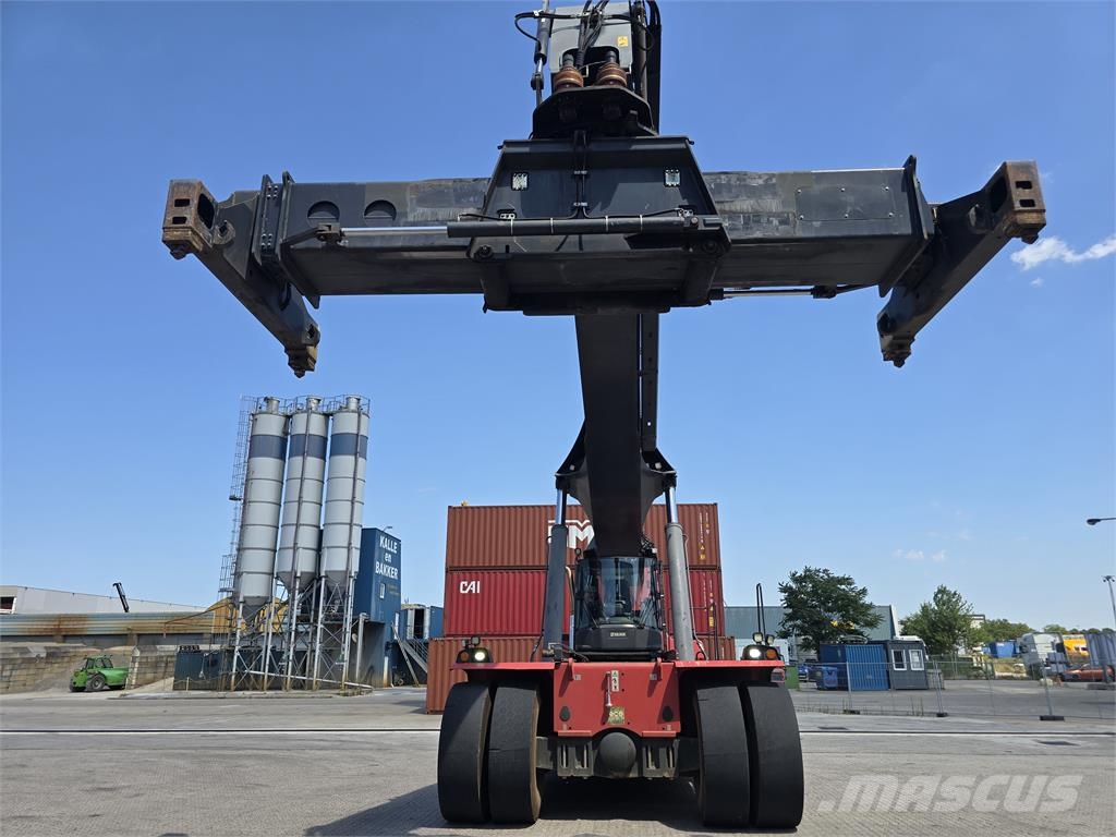 Kalmar DRG450-60S5 Reachstackers