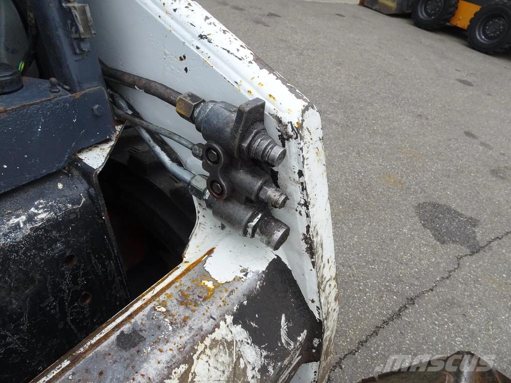 Bobcat S130 Skid steer loaders