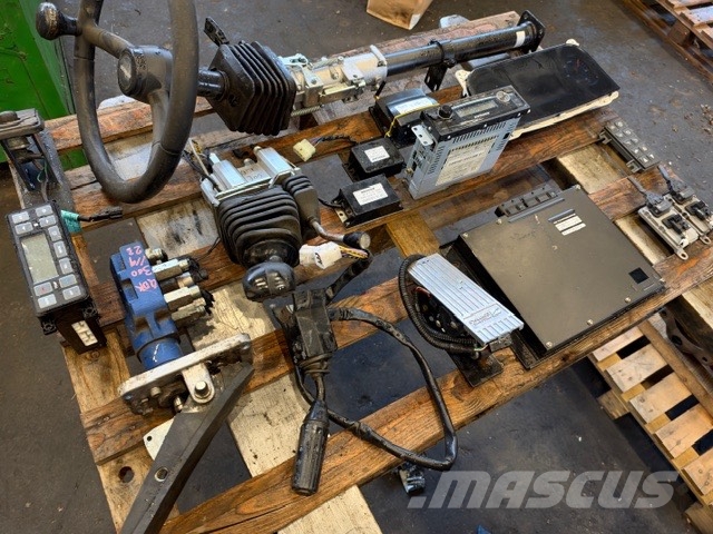Doosan DL 300-5 USED CAB PARTS HYDRAULIC+ELECTRIC Cabine en interieur