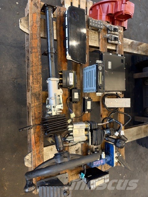 Doosan DL 300-5 USED CAB PARTS HYDRAULIC+ELECTRIC Cabine en interieur