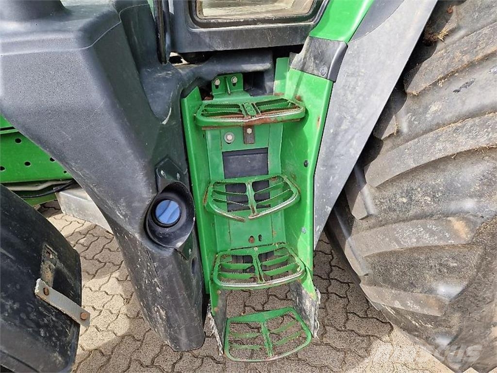 John Deere 6215R DirectDrive Traktoren