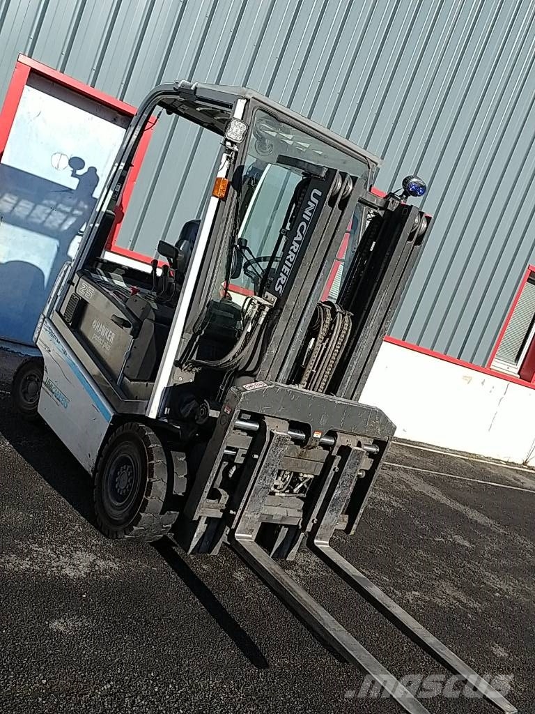 UniCarriers QX2-25 Elektriniai šakiniai krautuvai
