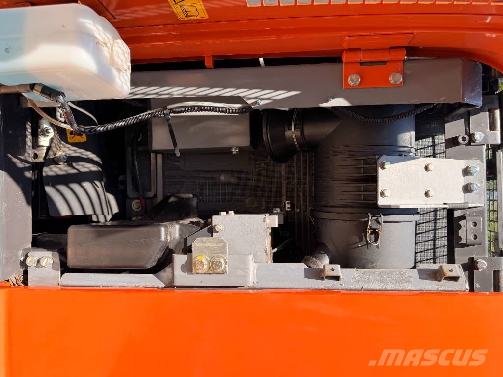 Hitachi ZX135US-6-CTA telescopic arm Polovni specijalni bageri