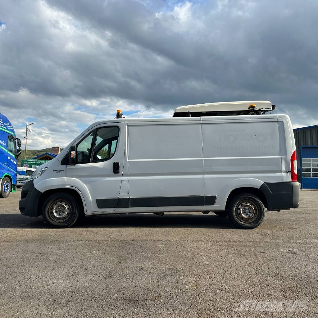 Fiat Ducato 2.3 Multijet Euro 6 / Schwertransport-Begle Vehículos de caha cerrada