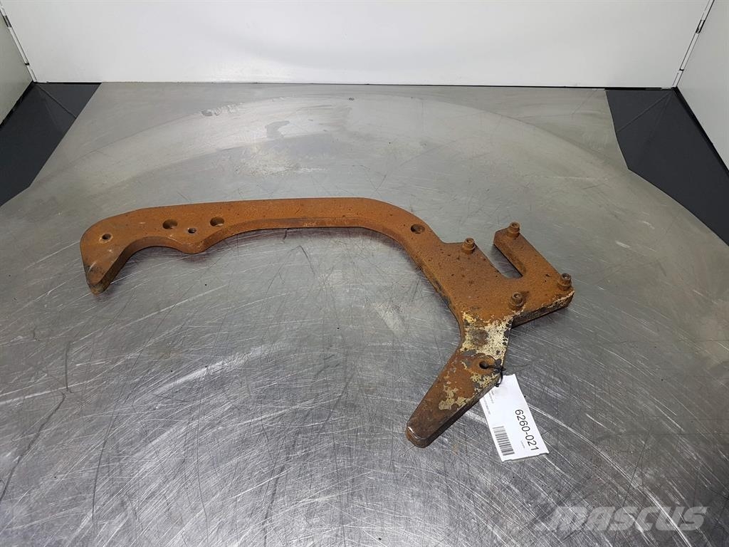 CLAAS TORION1812-Liebherr 12484842-Mud guard space الشاسيه والتعليق