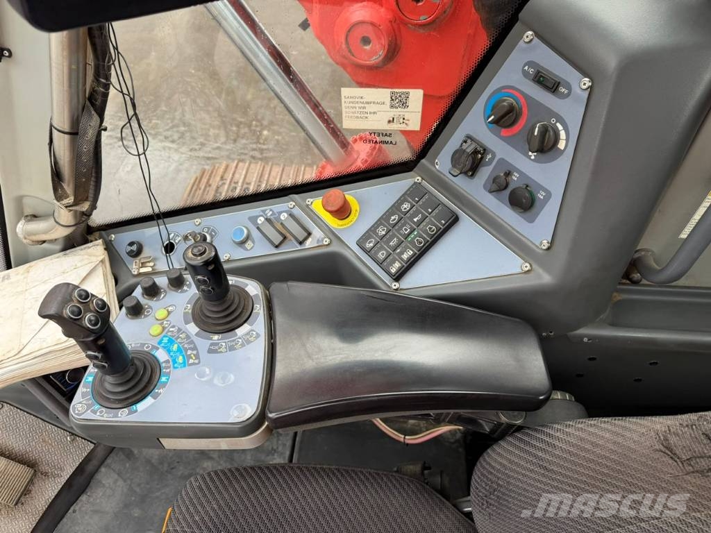 Sandvik Pantera DP 1100i/BJ2016/Motor 10279 H /Bohr 5365 H Гусеничные буровые установки