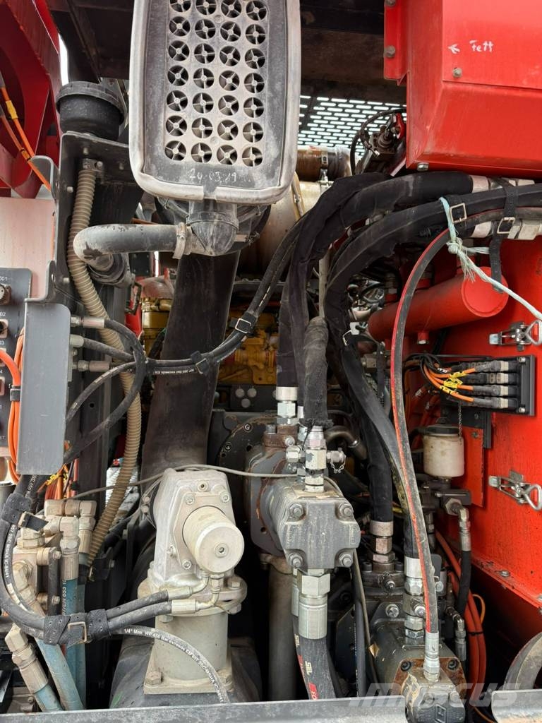 Sandvik Pantera DP 1100i/BJ2016/Motor 10279 H /Bohr 5365 H Гусеничные буровые установки