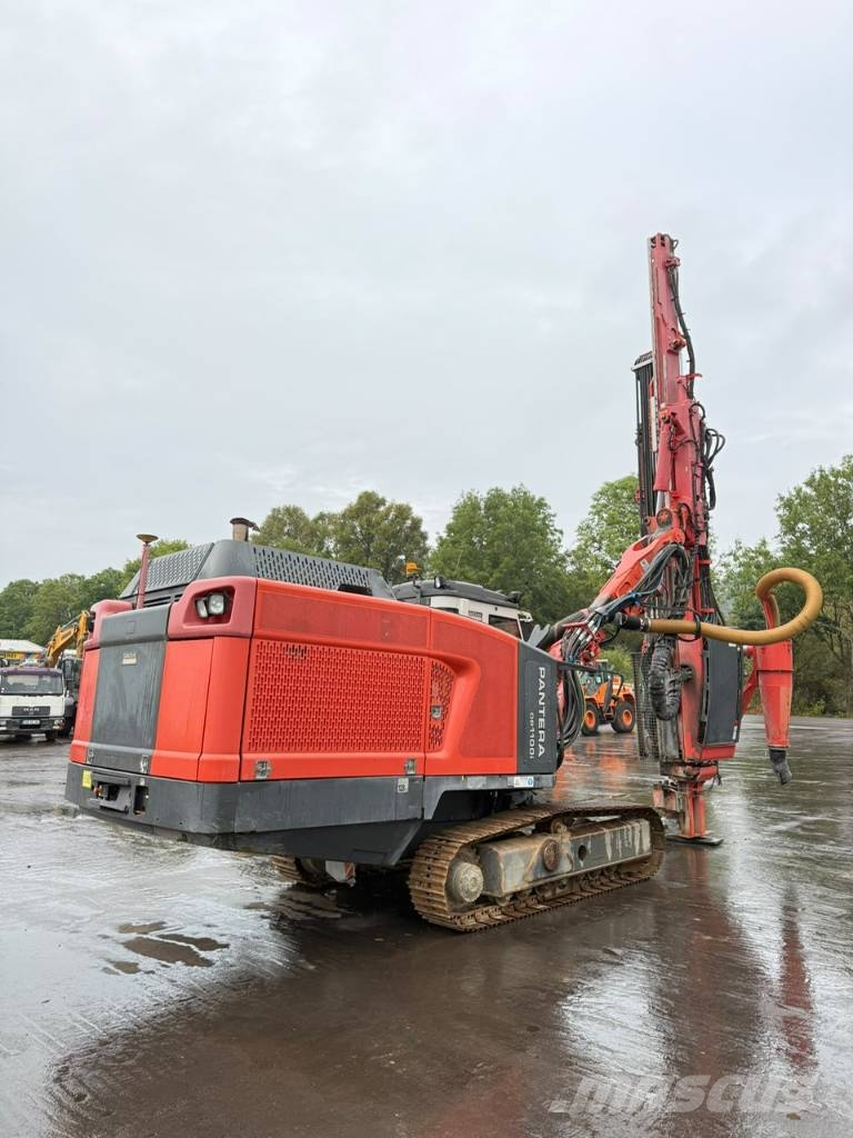 Sandvik Pantera DP 1100i/BJ2016/Motor 10279 H /Bohr 5365 H Гусеничные буровые установки
