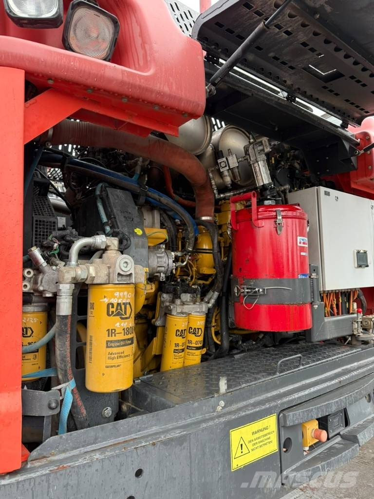 Sandvik Pantera DP 1100i/BJ2016/Motor 10279 H /Bohr 5365 H Гусеничные буровые установки