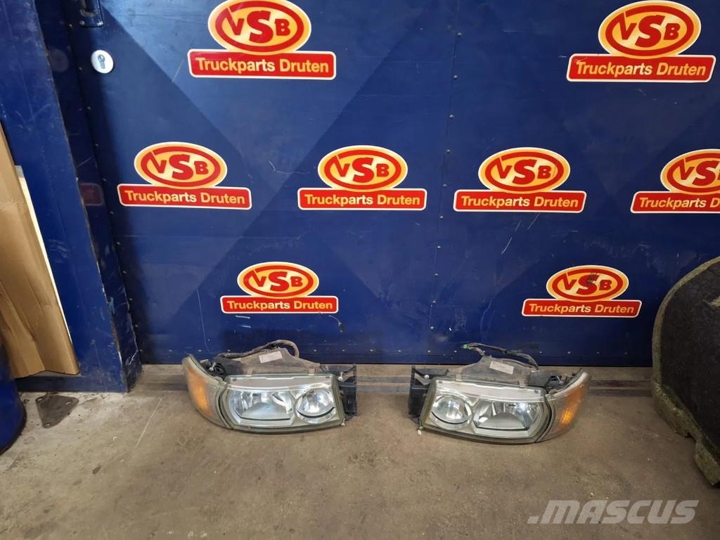 Scania 2x Koplamp origineel scania h7 トラック・トレーラー - 　その他