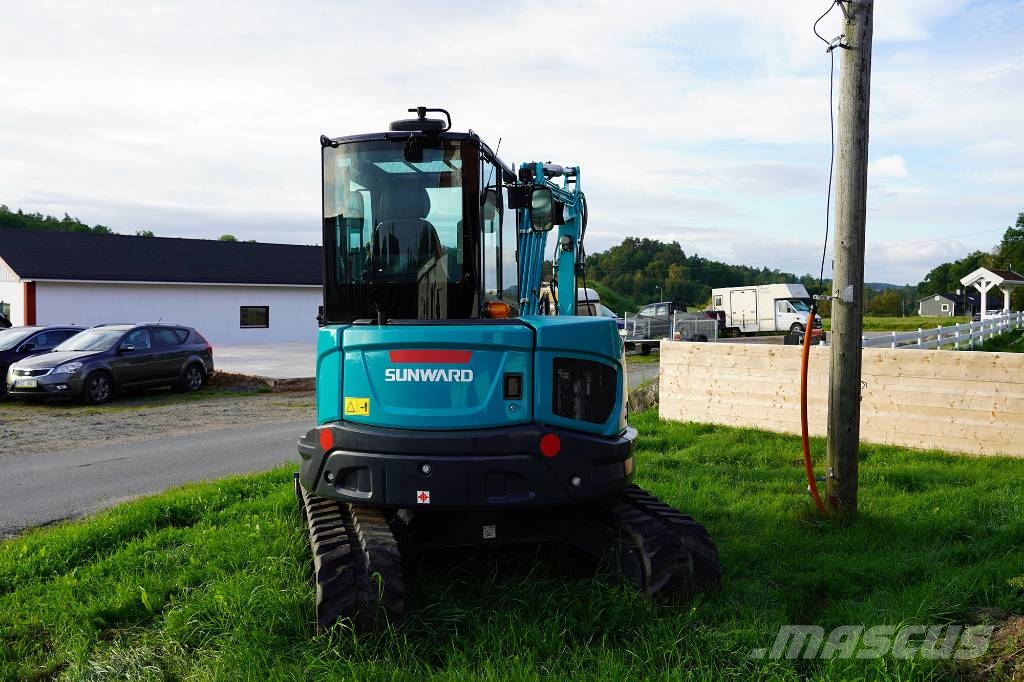 DEMOMASKIN - SUNWARD SWE60UF KOMPLETT Escavatori cingolati