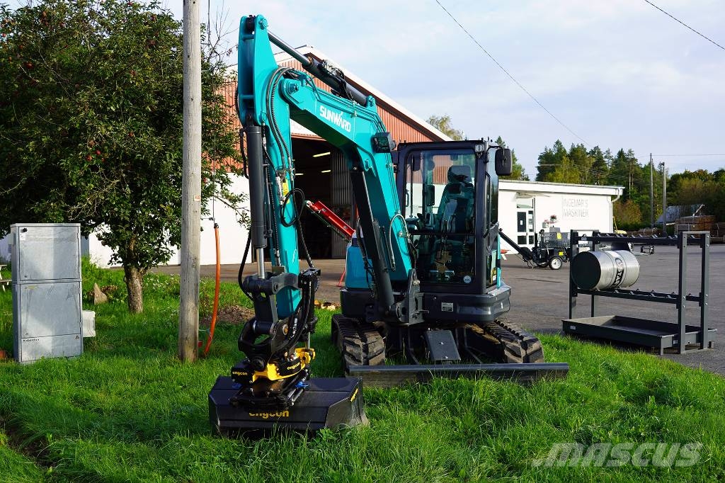 DEMOMASKIN - SUNWARD SWE60UF KOMPLETT Escavatori cingolati