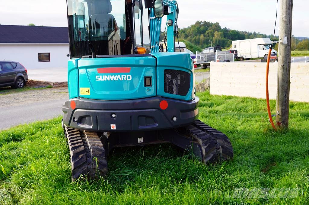 DEMOMASKIN - SUNWARD SWE60UF KOMPLETT Escavatori cingolati