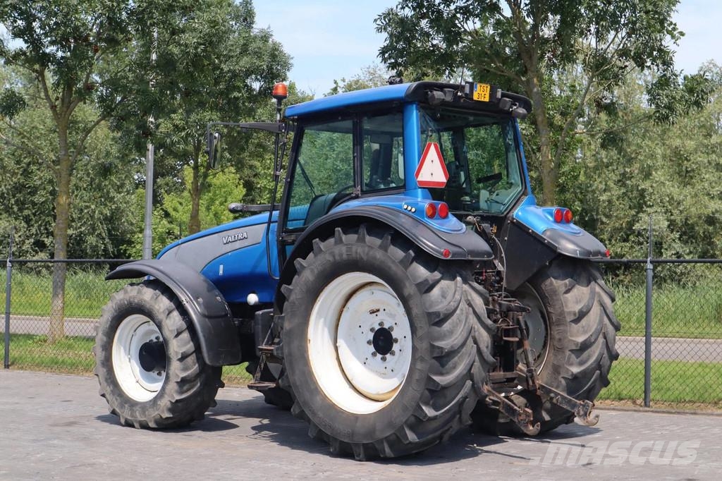 Valtra T160 AC5.5 | MANUEL | POWERSHIFT | DUTCH MACHINE Tractoren