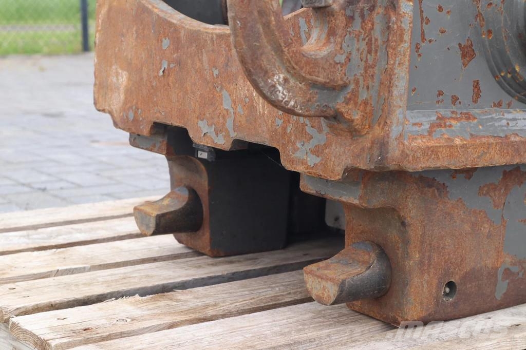 Oil Quick OQ70 | 2022 | GOOD CONDITION Cisailles