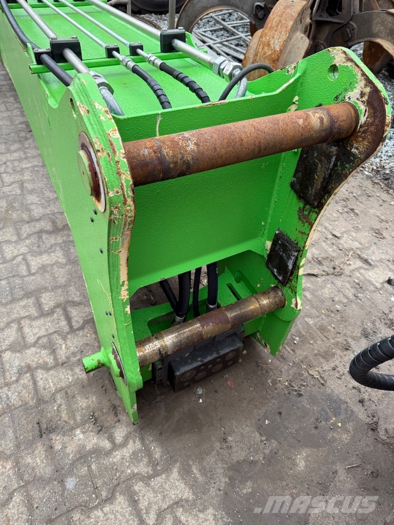 Sennebogen 830 E - 830 M - 830 ME - 830E Bagri za prekladanje primarnih/sekundarnih surovin