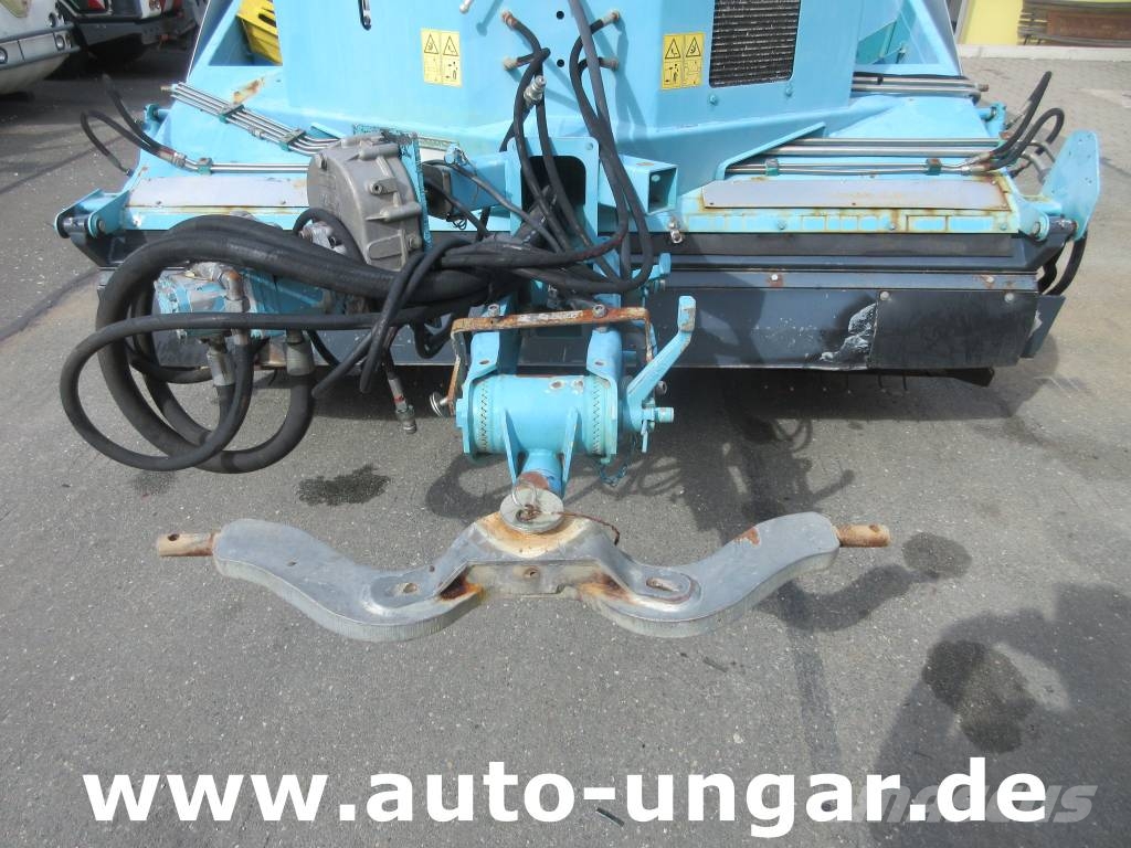 Kässbohrer Beach Tech 2800 Strandreinigungsgerät Beachcleane معدات تنظيف الشاطئ