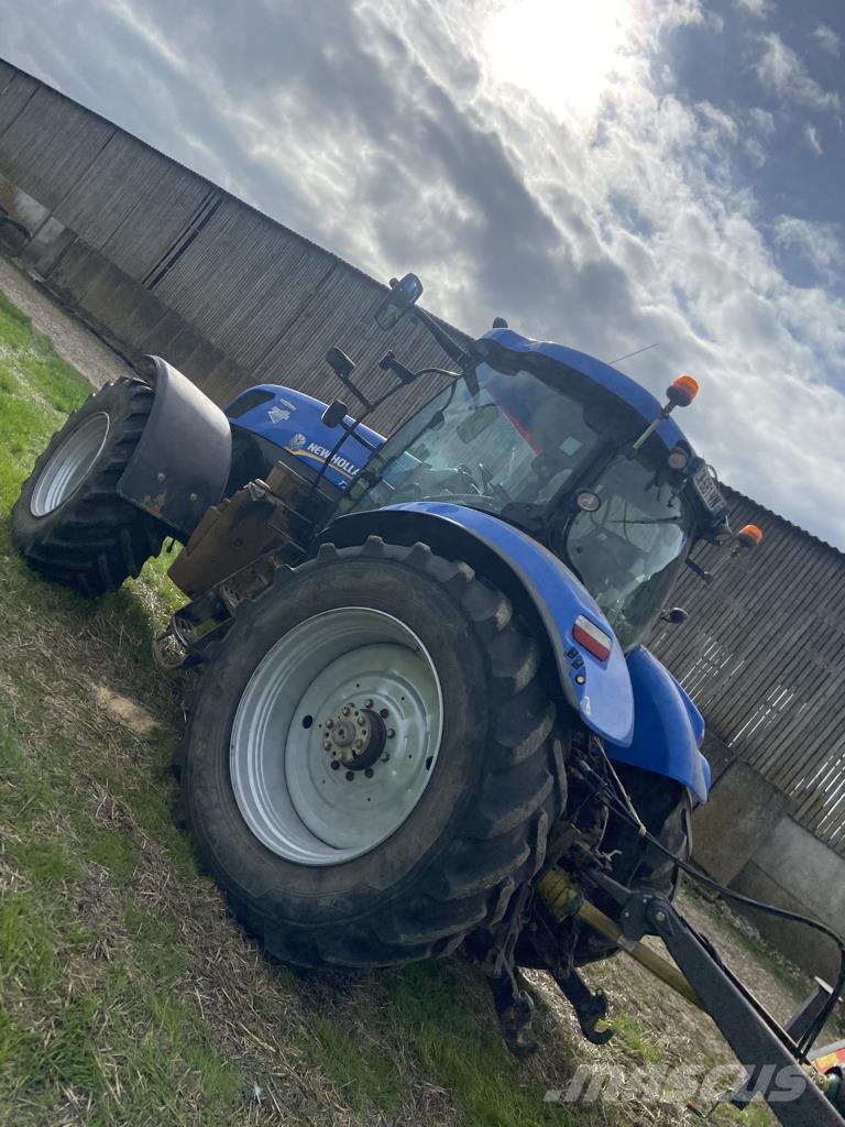 New Holland T7.250 Traktorit
