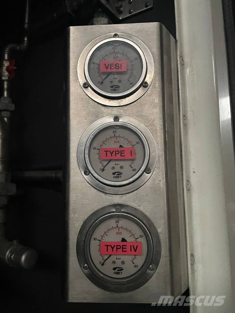 Volvo FL6 de-icing Truck Otros camiones
