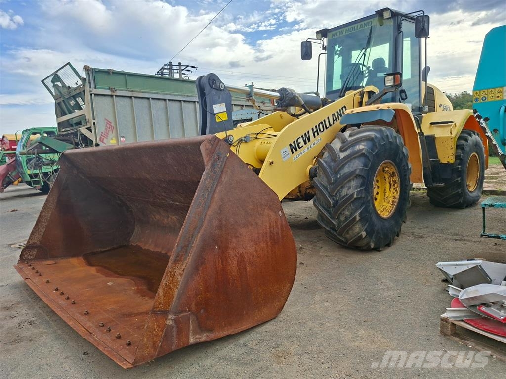 New Holland W 190 C LR 4X4 Прочие фургоны