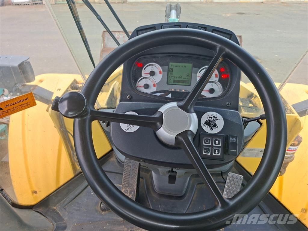 New Holland W 190 C LR 4X4 Прочие фургоны