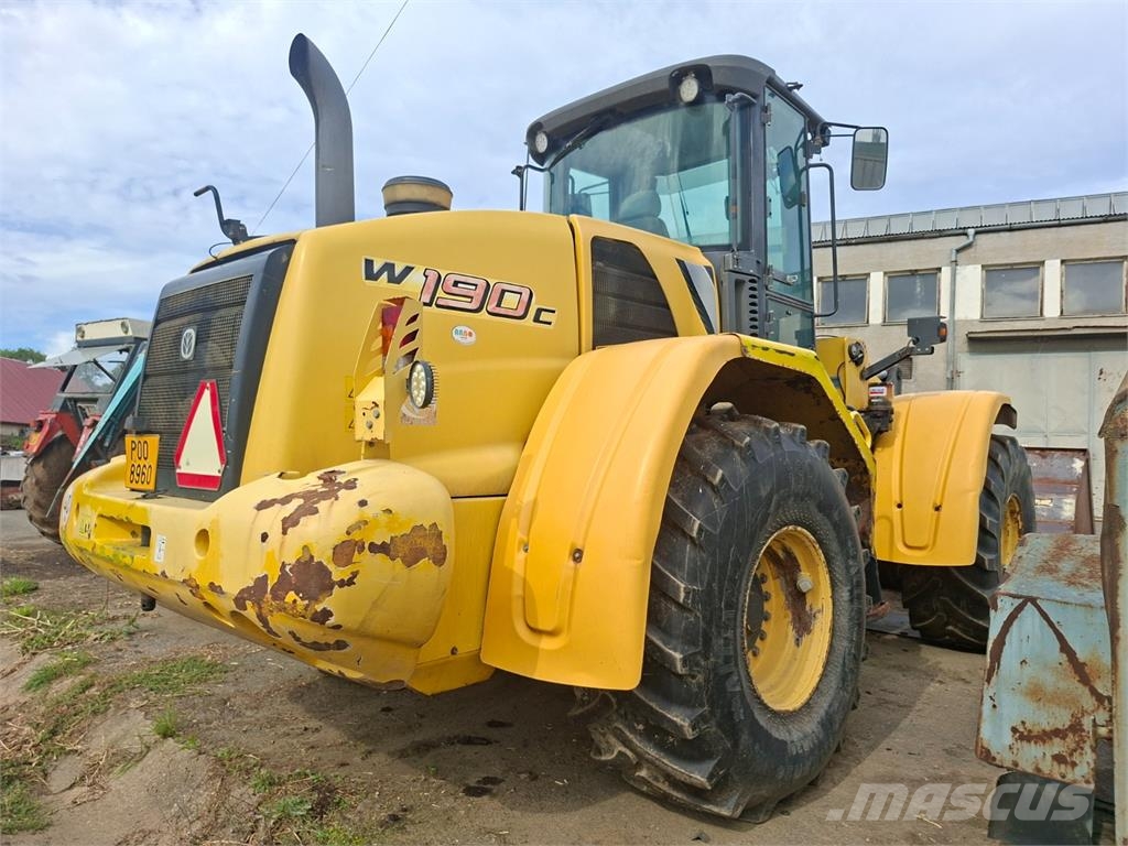New Holland W 190 C LR 4X4 Прочие фургоны