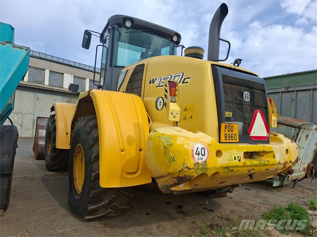 New Holland W 190 C LR 4X4 Прочие фургоны