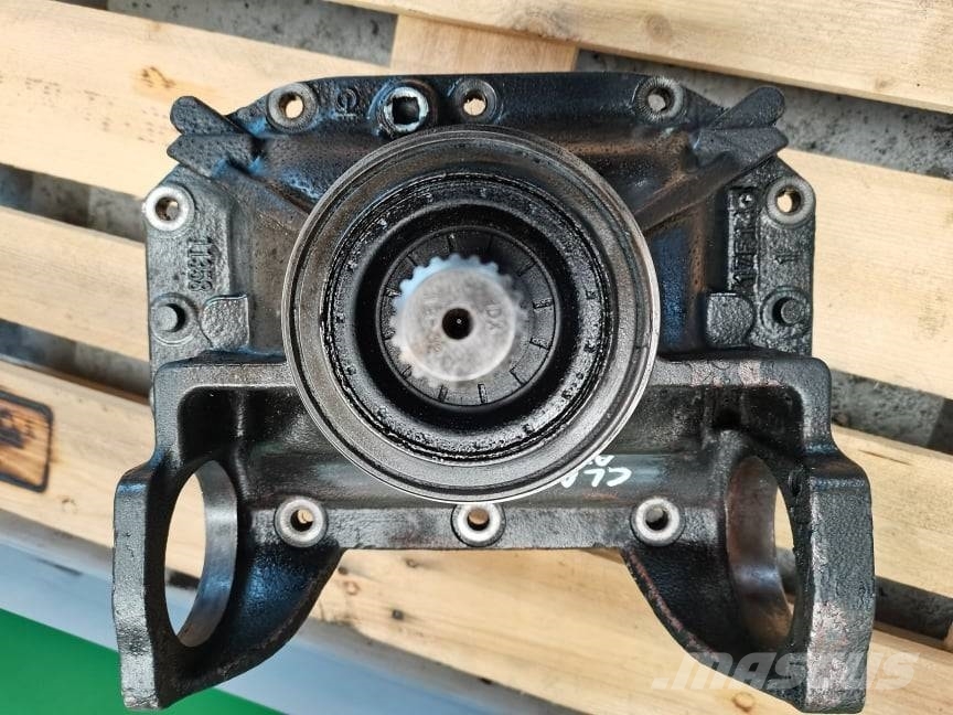 CLAAS Arion 650 {Carraro 13X32} axle Mjenjač