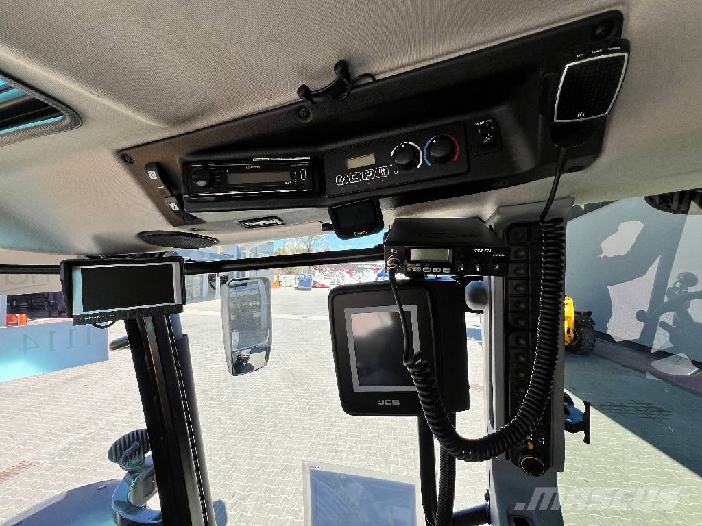 JCB Fastrac 4220 Tractores
