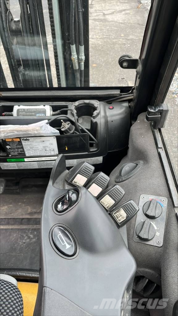 Yale GDP 30 VX Diesel heftrucks