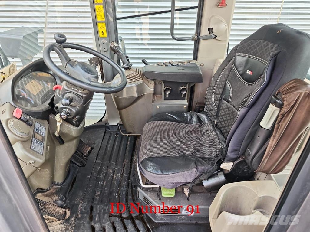 Hitachi ZW 180 PL Kolesové nakladače