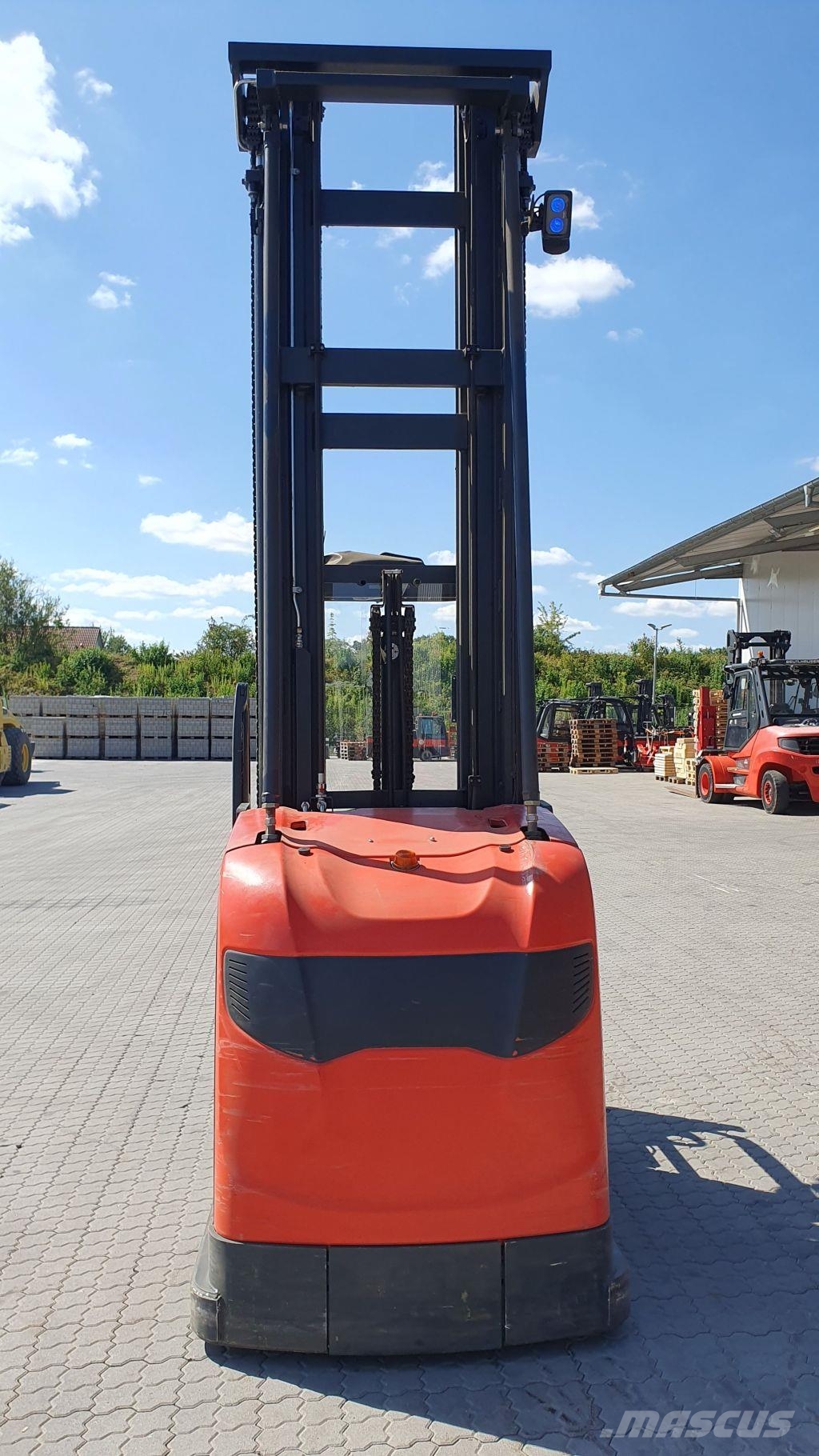 Linde V48 Kõrged komplekteerimistõstukid