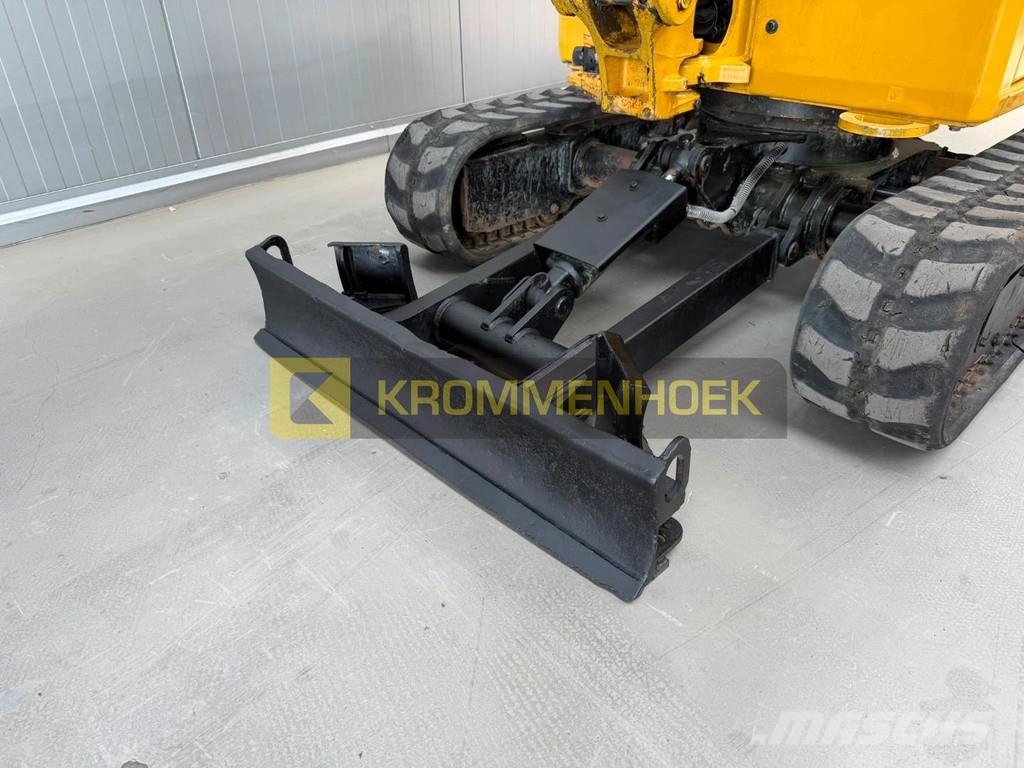 CAT 301.8 Mini pelle < 7t