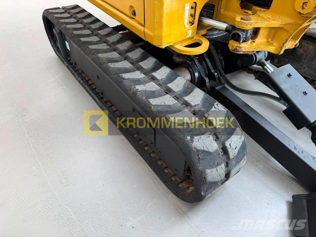 CAT 301.8 Mini pelle < 7t