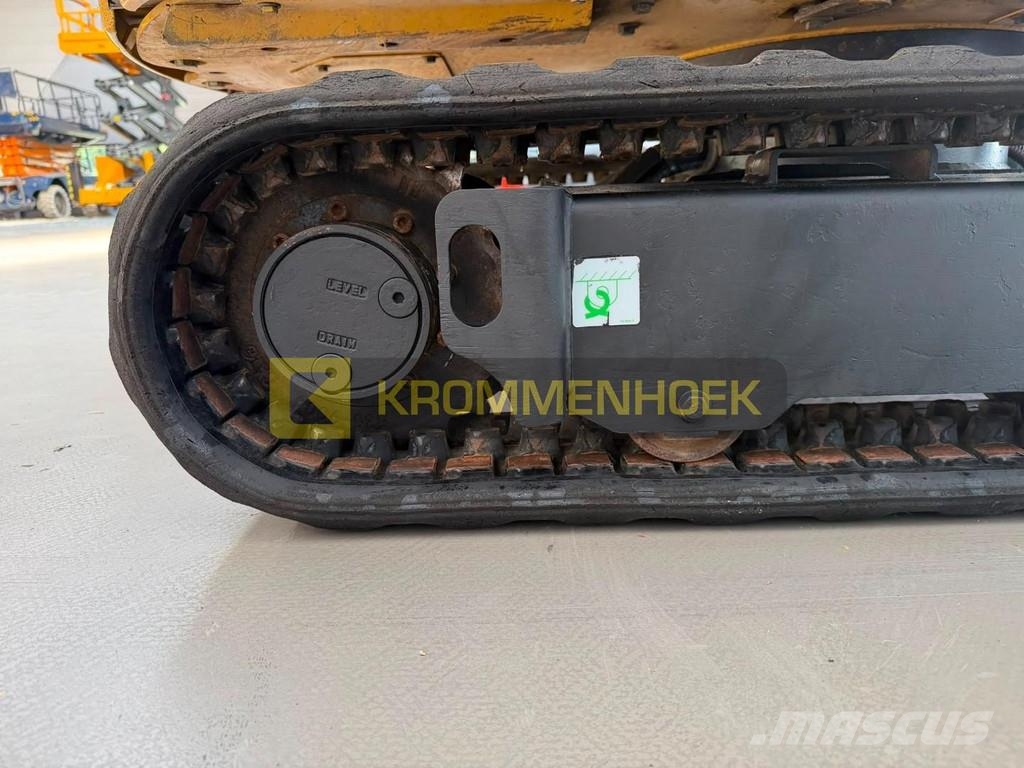 CAT 301.8 Mini pelle < 7t