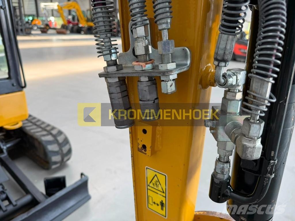 CAT 301.8 Mini pelle < 7t