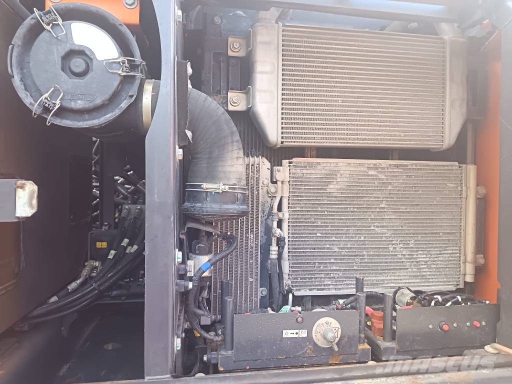 Doosan DX160LCH-5 Гусеничні екскаватори