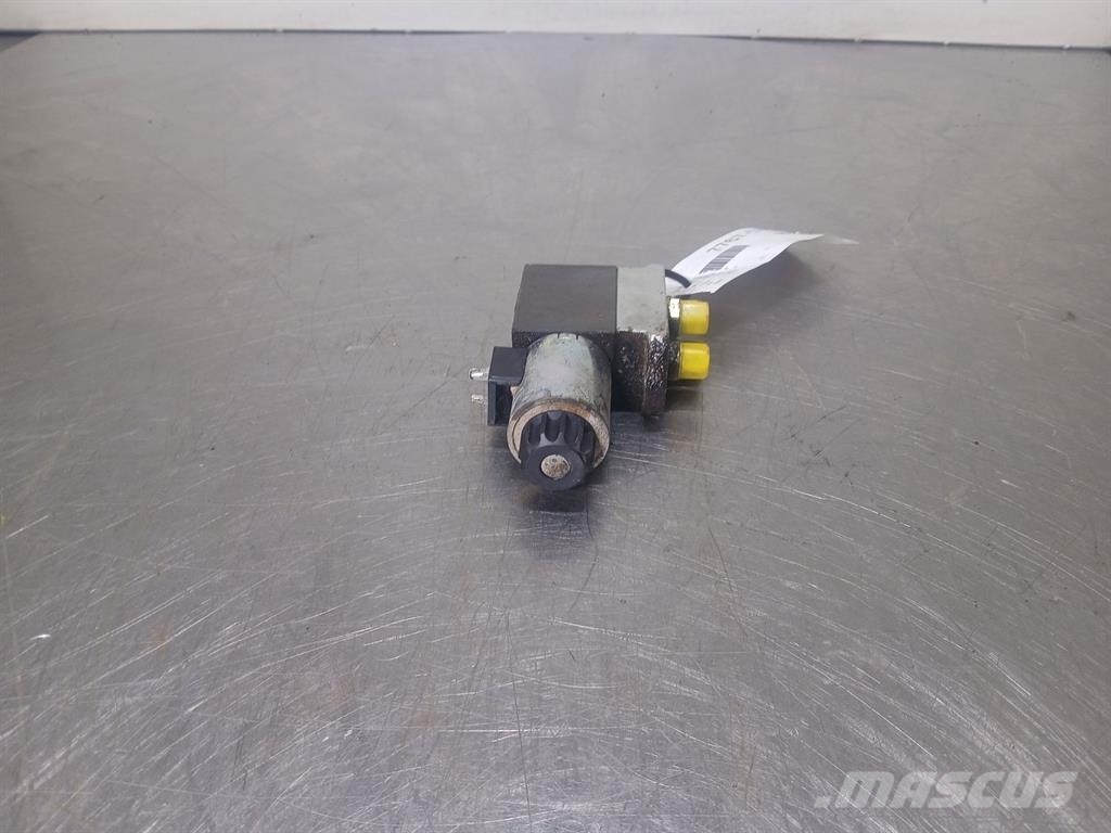 Schaeff SKS634-Argo Hytos RPE3-062C51-NG6 4/2 Valve 12V Hydraulics