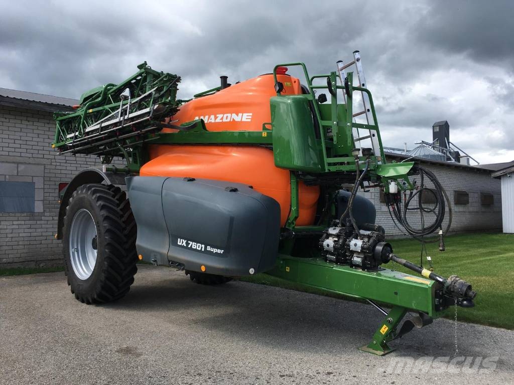 Amazone UX 7601 Super Dragna sprutor