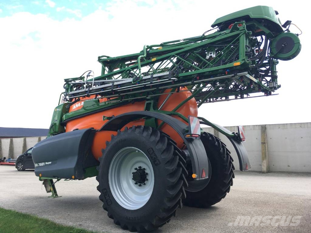 Amazone UX 7601 Super Dragna sprutor