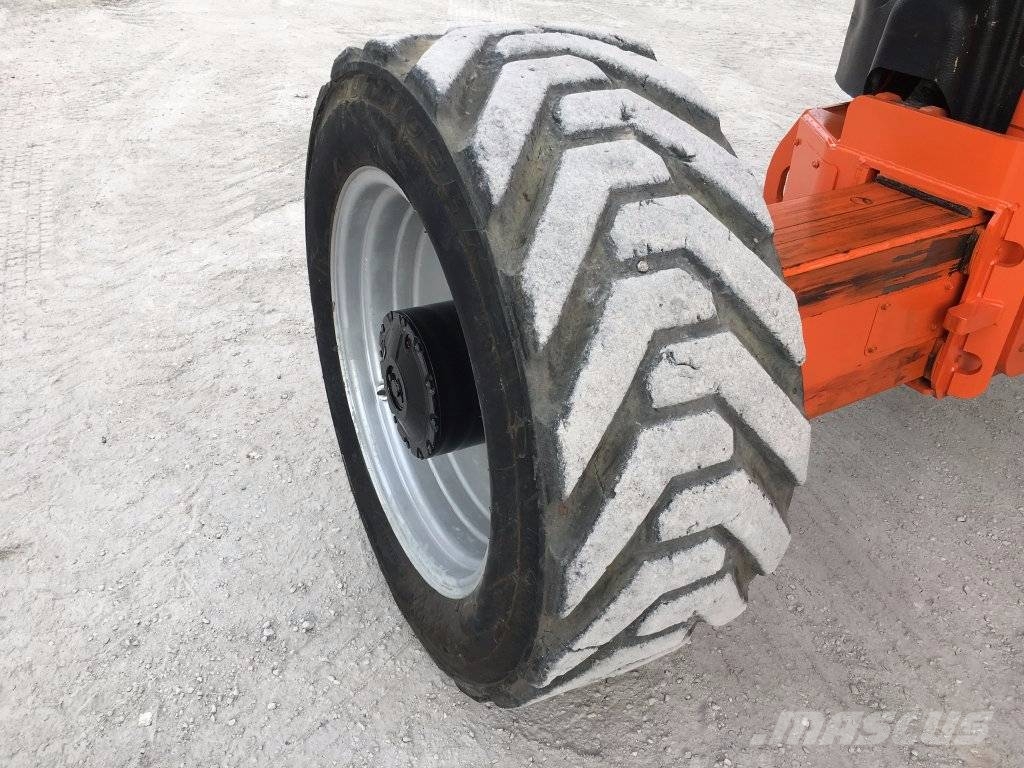 JLG 1350 SJP Kĺbové plošiny