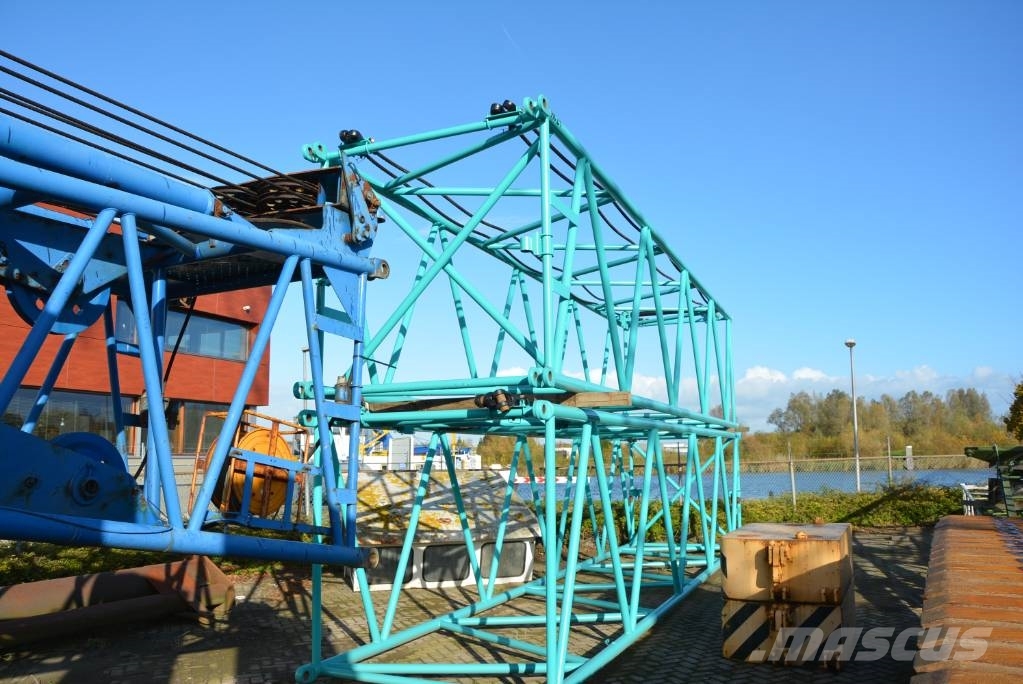 Kobelco CKE1800   CKE2000  Boom Sections Части и оборудване за кранове
