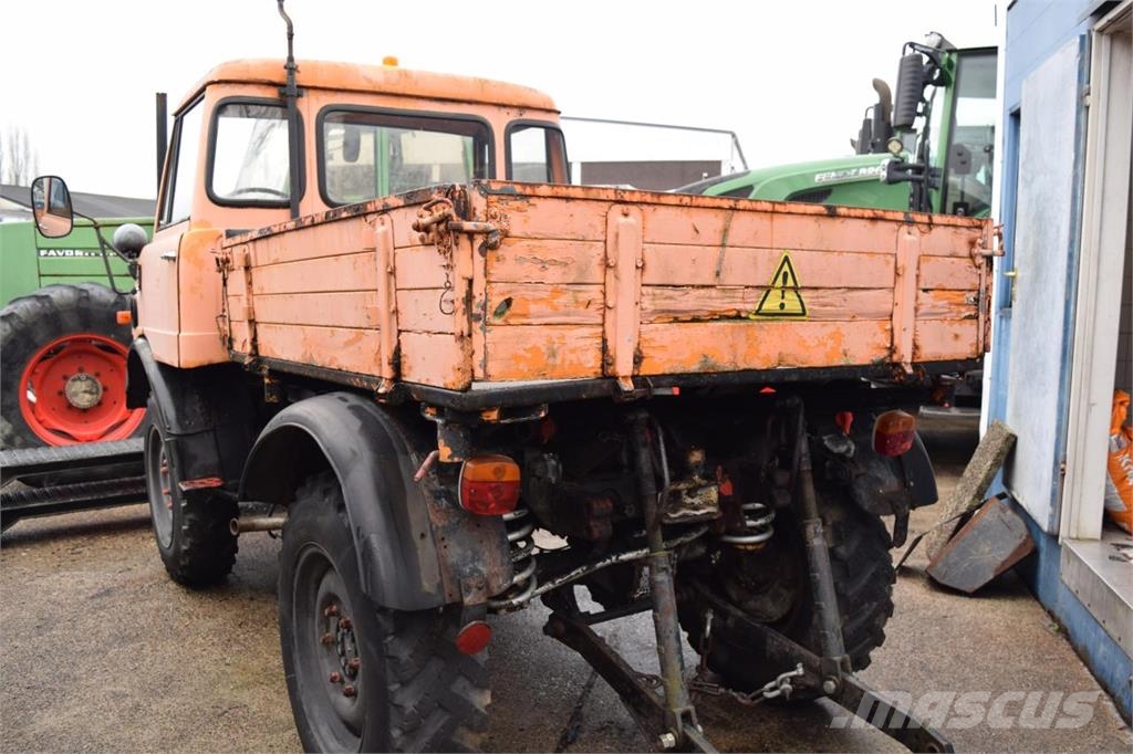 MB Trac Unimog U421 Tractors