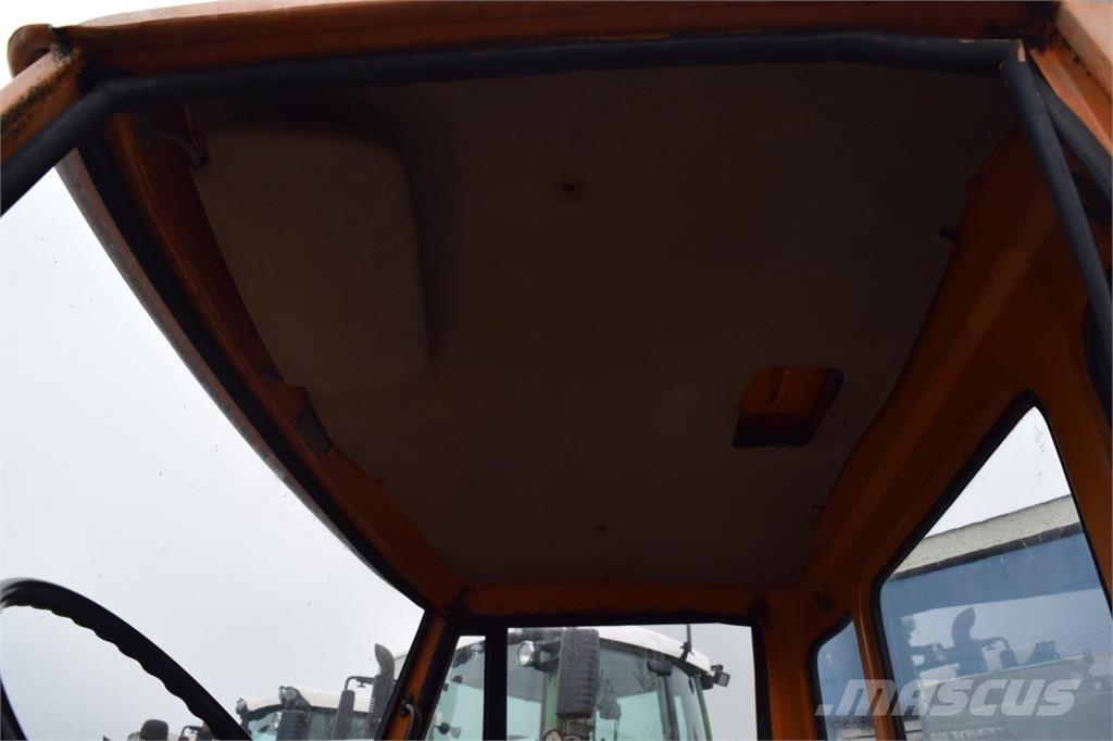 MB Trac Unimog U421 Tractors